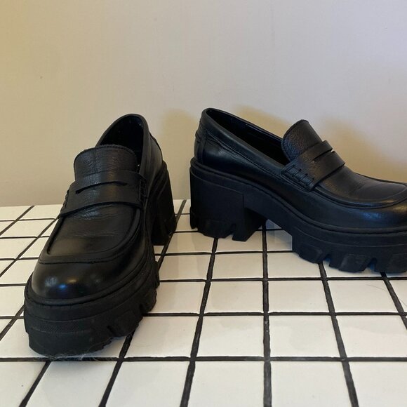 Steve Madden Black Chunky Loafers - Picture 3 of 4
